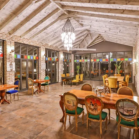 Hotel Cetmihan 4*